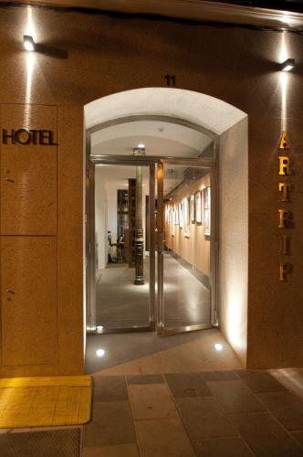 Artrip Hotel - main image