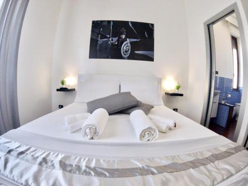 Mythos Affittacamere Room Type - Deluxe Double Room with Extra Bed Mythos Affittacamere Room Type - Deluxe Double Room with Extra Bed