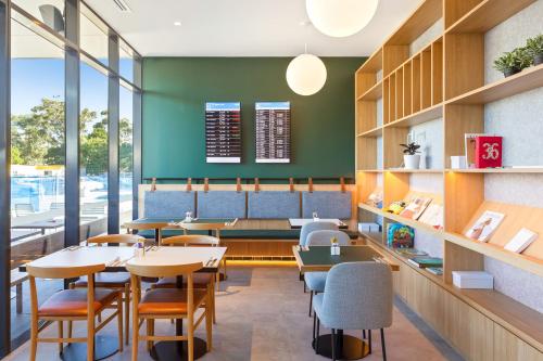 Mantra Hotel at Sydney Airport - image 8