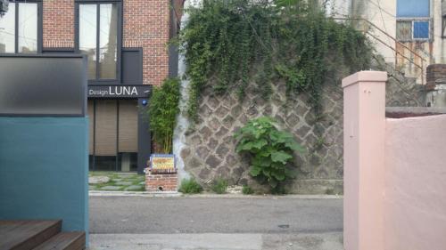 We House at Seoul station -Female Only - 照片 1