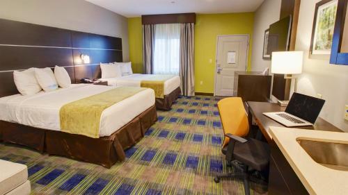 Days Inn & Suites by Wyndham Port Arthur - main image