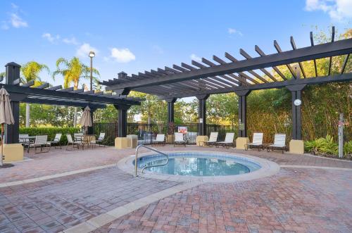 Orlando Resort Rentals at Universal Boulevard - image 2