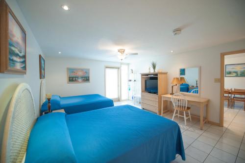 Two-Bedroom Condo image 8