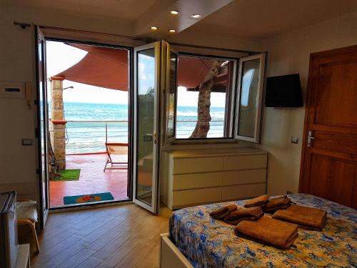 Brezza Marina Guesthouse - image 4