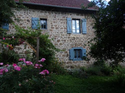 Petite Ferme d'Autrefois gîte à louer Saint-Georges-Nigremont