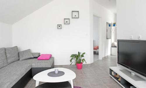  Pefi Apartment, Ferienwohnung in Solin