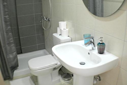 Eden Beach Apartments - image 4