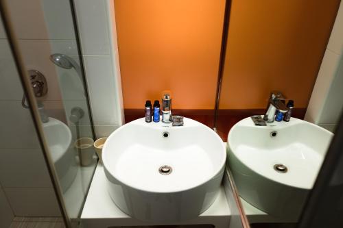 Victoria Hotel - Photo 2