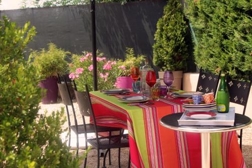 LE COUDOULET - Gite indépendant chez l'habitant en Provence gîte à louer Pernes-les-Fontaines