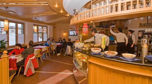 Hotel Touring - image 4