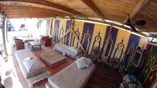 Létesítmények, Casa Maza in Colungo