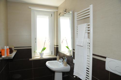 Isa Fiumicino Airport Residence - image 3