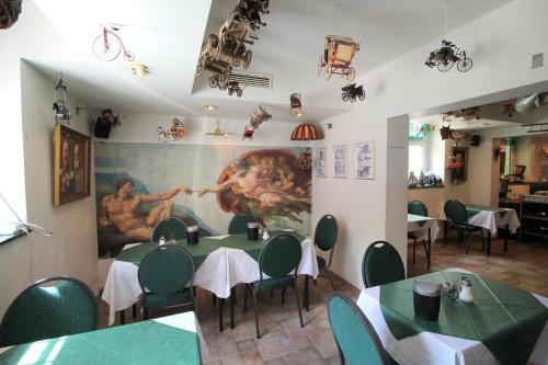 Hotel Zu den Linden - image 12