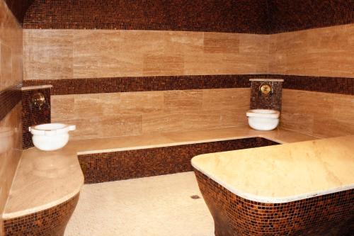 Mask Business Hotel - image 3