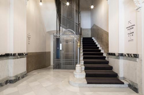 106645578 Casagrand Luxury Suites