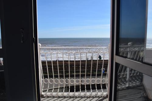 景觀, 布倫海姆住宿加早餐旅館 (The Blenheim) in 道利什市中心