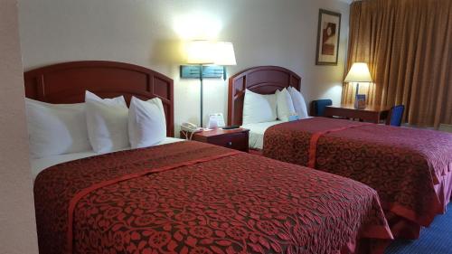 Days Inn by Wyndham Tallahassee-Government Center - main image