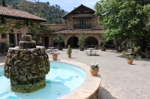 CALERILLA Hotel - image 2