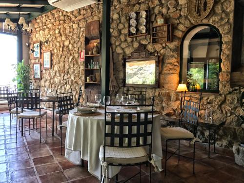 CALERILLA Hotel - image 3