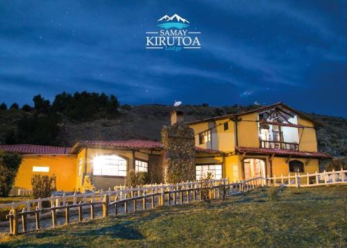 Exterior view, Samay Kirutoa Lodge in Quilotoa