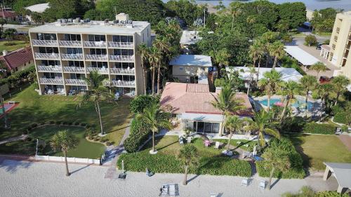 Exterior view, Gulf and beach view apartment 403 in Longboat Key (FL)