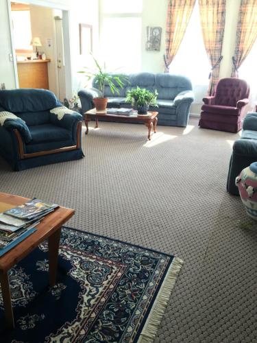 Hunters Lodge Motel