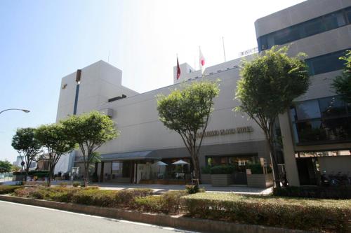 Kakogawa Plaza Hotel Ideally located in the Kakogawa area, Kakogawa Plaza Hotel promises a relaxing and wonderful visit. The property has everything you need for a comfortable stay. Service-minded staff will welcome and g