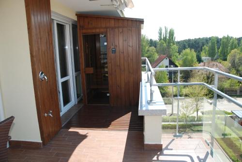 Panorama Penthouse Siófok - image 3