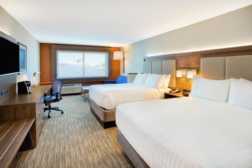 Holiday Inn Express & Suites New Castle