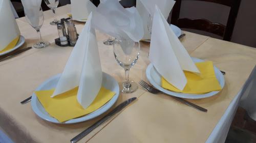 RESTORAN PRENOĆIŠTE CROATIA TURIST – Dakovo, GA