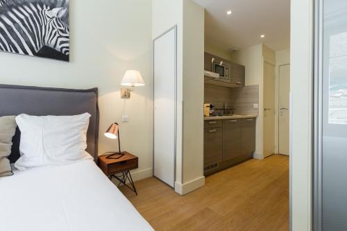 Florella Jean Jaures Apartment - image 5