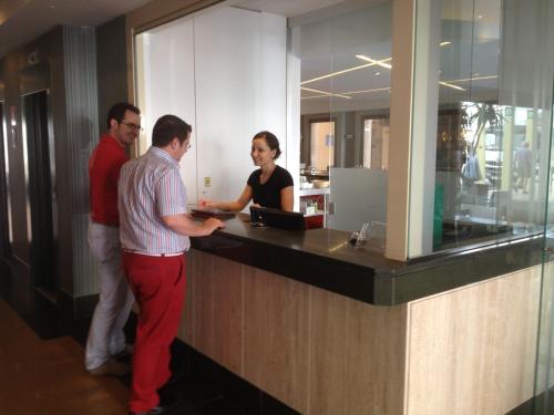 Apartahotel Aguadulce - image 10