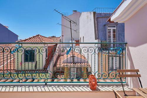 Cozy apartment in historic center with terrace, Lisabon
