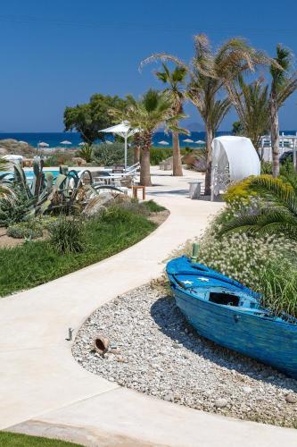 ทัศนียภาพภายนอกโรงแรม, White Pearls-Adults Only Luxury Suites in แลมบิ