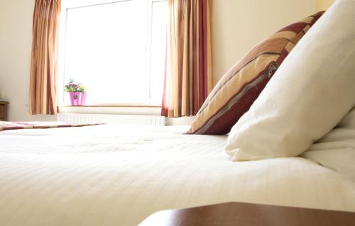 Achill Cliff House Hotel & Restaurant - image 2