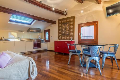 Stemar Apartments - image 9