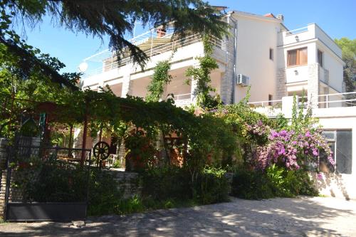  Apartments Oliva in Pula