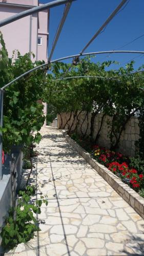 Apartments Sindi - image 6