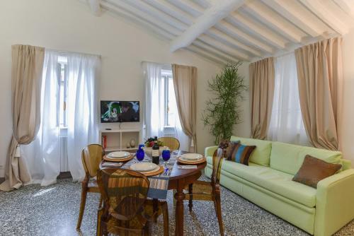  Dreaming Apartments Lucca Leonardo, Pension in Lucca