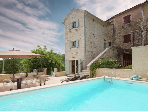  Casa Gradinje in Livade