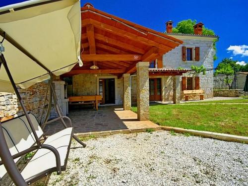  Villa David in Tinjan