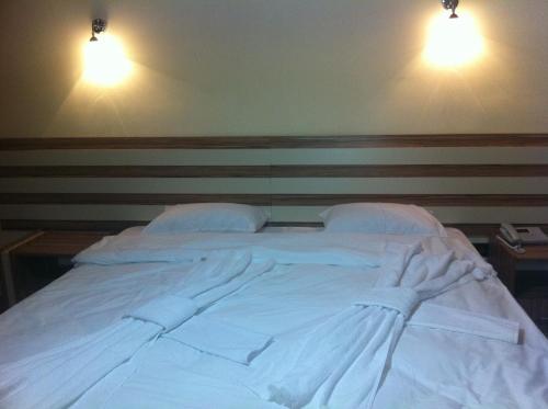 1 double bed