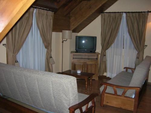 Apartamentos Turisticos Lavedan - image 2