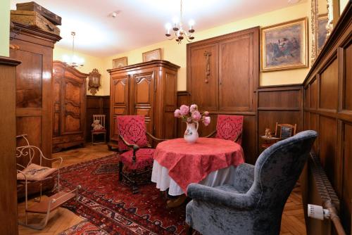 Pub/Lounge, Hotel Restaurant Dontenville in Selestat
