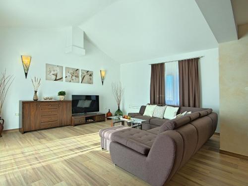  Villa Rotonda in Flengi