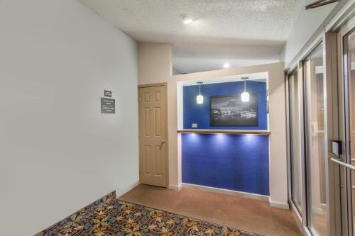 ล็อบบี้, SuperB Hamburg Motel in ฮัมบูร์ก (NY)