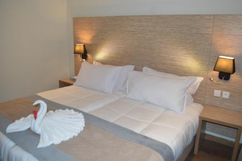 3 bedrooms, 5 beds