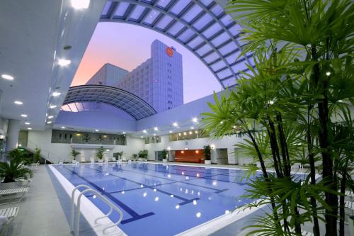 Swimming pool, Sheraton Miyako Hotel Osaka in Tennoji
