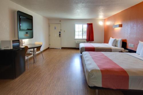 Motel 6-Mount Pleasant, TX