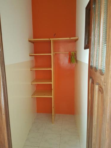3 twin beds